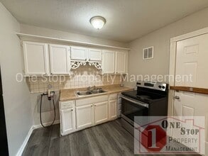 11411 Delmar Cir in Kansas City, MO - Building Photo - Building Photo