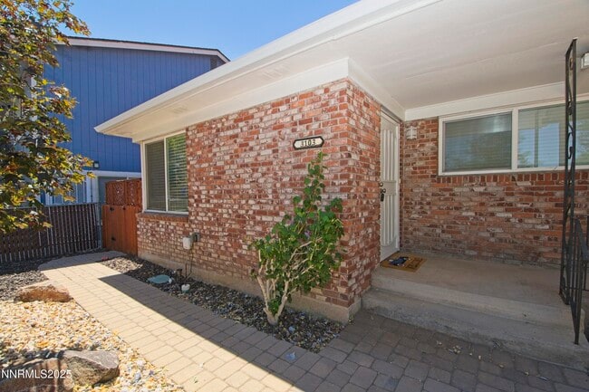 property at 3103 Lakeside Dr