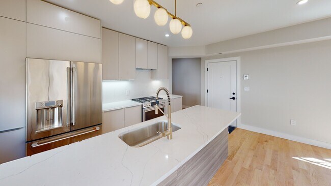 93 Williston Rd, Unit 2 in Brookline, MA - Foto de edificio - Building Photo