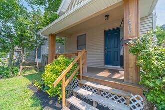 810 Miller Ave in Columbus, OH - Building Photo - Building Photo