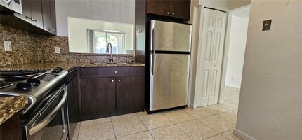 1464 Springside Dr in Weston, FL - Building Photo - Building Photo