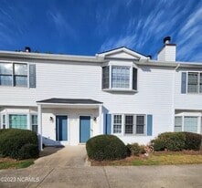 3800 Sterling Pointe Dr in Winterville, NC - Building Photo