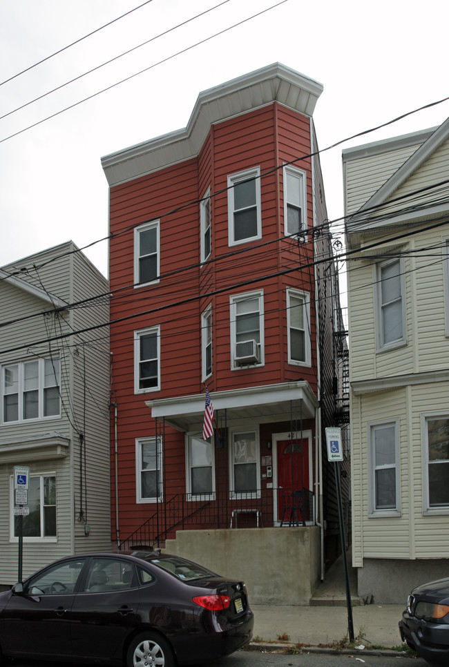 42 19th St in Bayonne, NJ - Building Photo - Building Photo