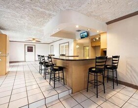 3030 NW 212th St in Miami Gardens, FL - Foto de edificio - Building Photo