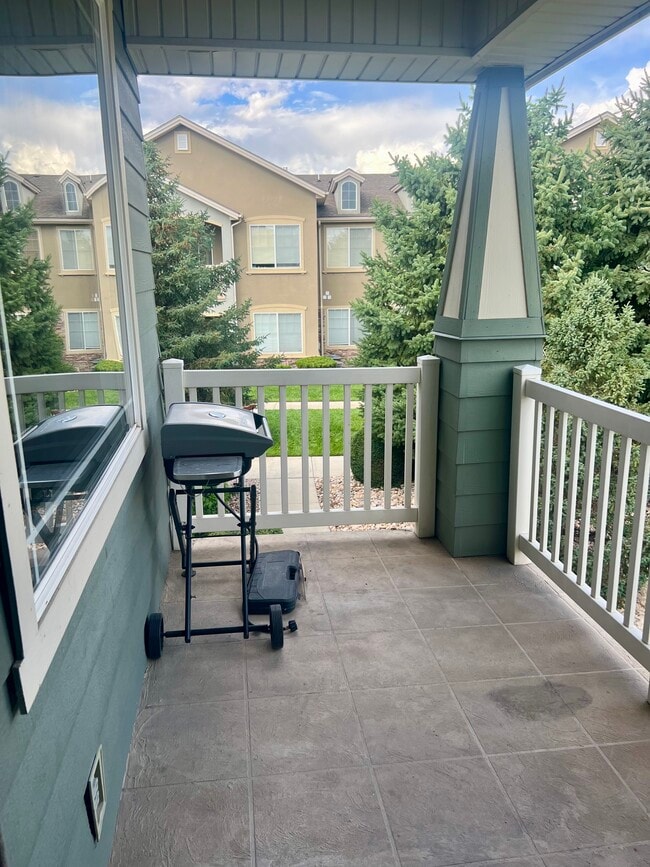 1562 W 10 S in Pleasant Grove, UT - Foto de edificio - Building Photo