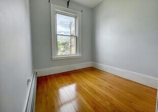 35 Green St in Woburn, MA - Building Photo - Building Photo