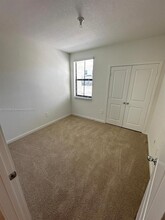 493 NW 12th St in Florida City, FL - Building Photo - Building Photo