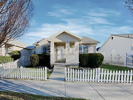 11845 Curlew Cir in Draper, UT - Building Photo