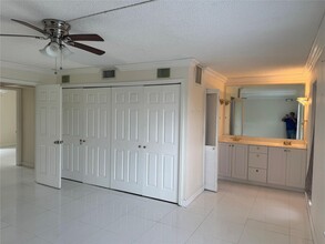 4032 SW 67th Ter in Davie, FL - Foto de edificio - Building Photo