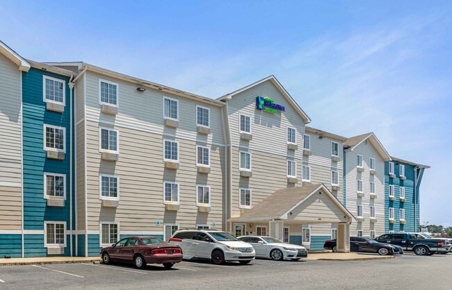 Furnished Studio-Tuscaloosa in Tuscaloosa, AL - Foto de edificio - Building Photo