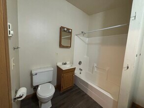 1021 2nd Ave in Eau Claire, WI - Building Photo - Building Photo