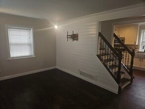 21 Howard Rd in Covington, KY - Building Photo - Building Photo