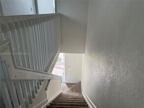 607 NE 208th Terrace in Miami, FL - Building Photo - Building Photo