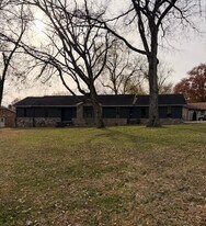 142 Allen Dr in Hendersonville, TN - Building Photo