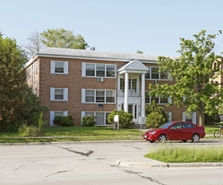 Highland Court Apartments