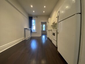 329 Concord Ave in Toronto, ON - Building Photo - Building Photo