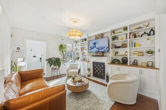 135 Van Horne St in Jersey City, NJ - Building Photo - Building Photo