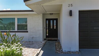 25 Island Dr in Treasure Island, FL - Building Photo - Building Photo