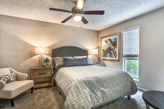 The Palm on SPID in Corpus Christi, TX - Building Photo - Building Photo