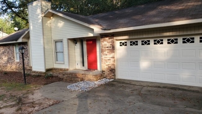 1711 Delhi Dr in Opelika, AL - Building Photo - Building Photo