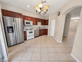 9706 Roundstone Cir in Ft. Myers, FL - Building Photo