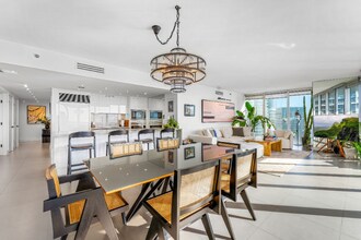 465 Brickell Ave in Miami, FL - Building Photo - Building Photo