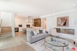 8600 Wilshire Blvd in Beverly Hills, CA - Building Photo - Building Photo