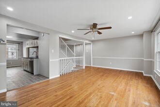 8102 Pinelake Ct in Alexandria, VA - Building Photo - Building Photo