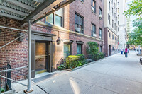 22 Irving Pl in New York, NY - Building Photo - Building Photo