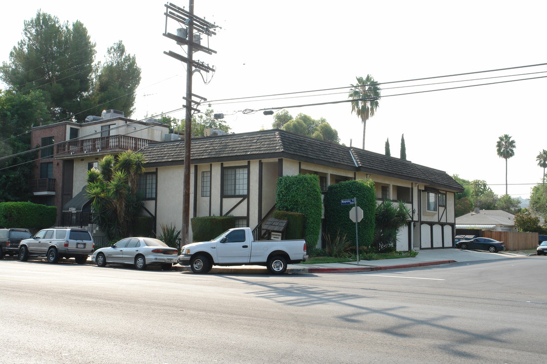 5170 Columbus Ave in Sherman Oaks, CA - Building Photo