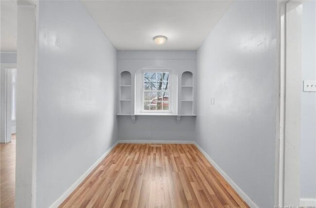 111 Elmwood Pl in Bridgeport, CT - Building Photo - Building Photo