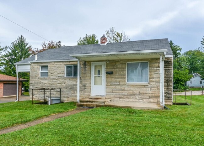property at 207 E 14th St