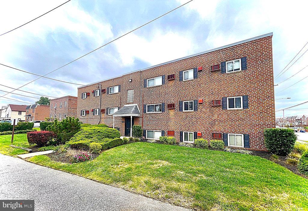 4401 Sheffield Ave in Philadelphia, PA - Building Photo