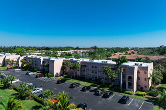 Emerald Green Condominium in Naples, FL - Building Photo - Building Photo