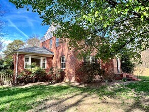 6202 Dustin Dr in Richmond, VA - Building Photo - Building Photo