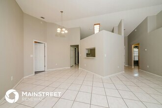 1216 Grassy Meadow Pl in Brandon, FL - Building Photo - Building Photo