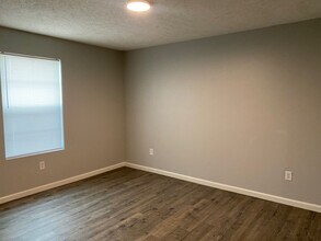 4 Susan Cv in Jackson, TN - Foto de edificio - Building Photo