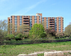 John F. Kennedy Arms in Elizabeth, NJ - Building Photo - Building Photo