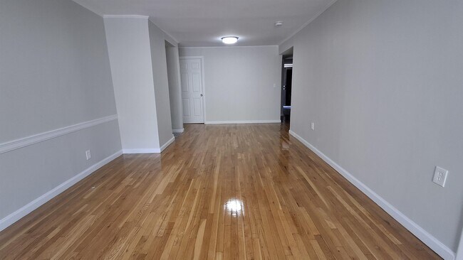 330 Hudson St-Unit -1 in Hoboken, NJ - Building Photo - Building Photo