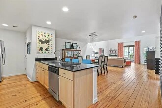 2809 Crawford St in Houston, TX - Foto de edificio - Building Photo