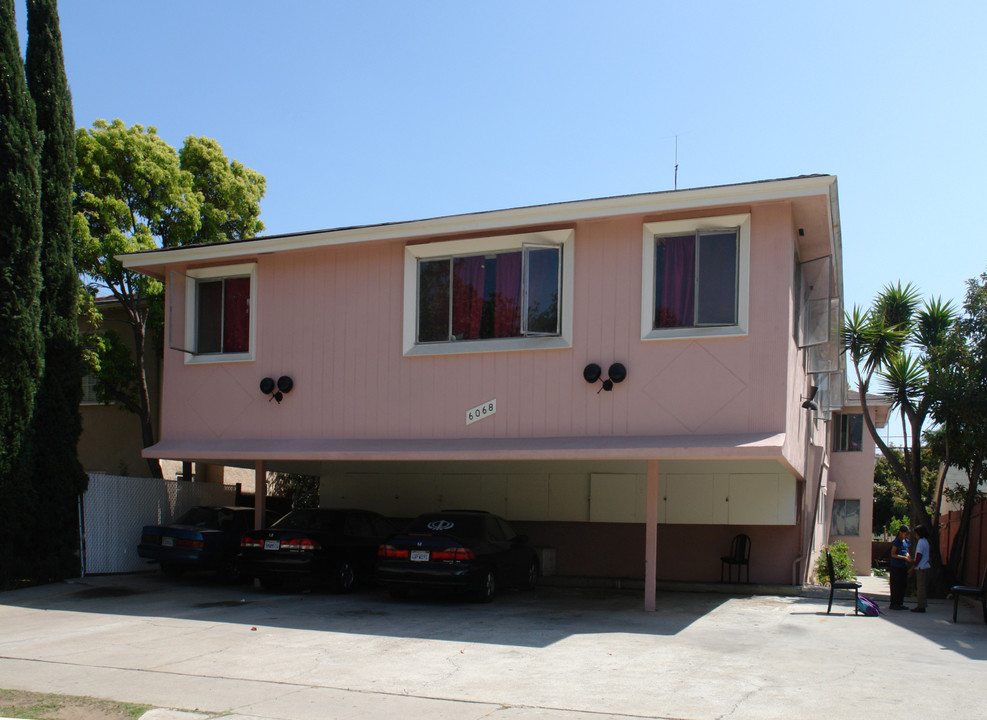 6068 Alcott St in Los Angeles, CA - Building Photo