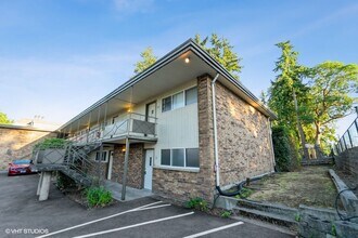 Van Lloyd Apartments in Burien, WA - Foto de edificio - Interior Photo