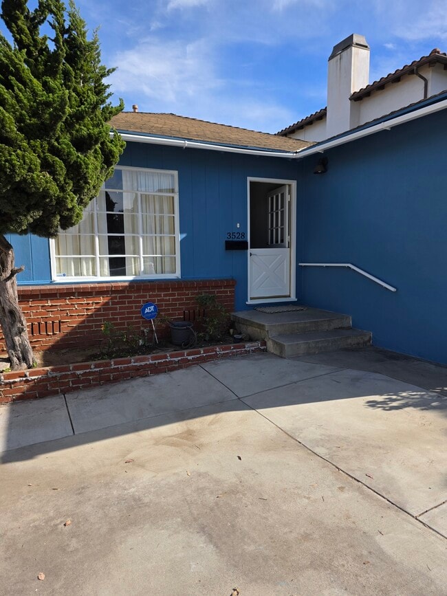3528 Laurel Ave in Manhattan Beach, CA - Building Photo - Building Photo
