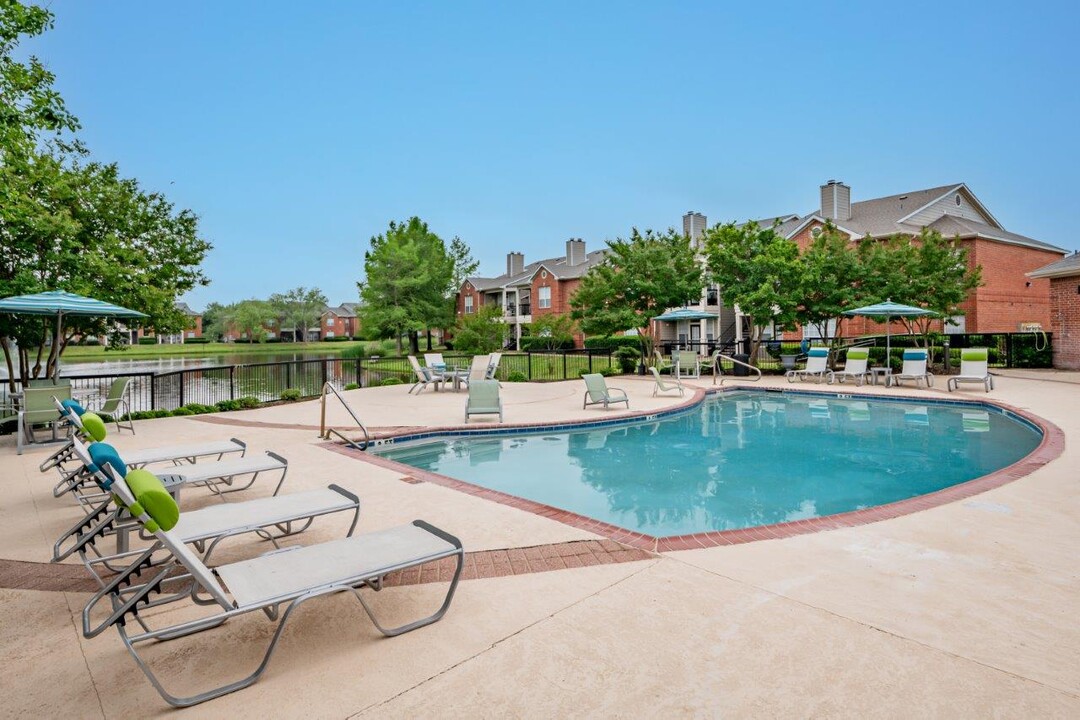 Champion Lake Apartment Homes in Shreveport, LA - Foto de edificio