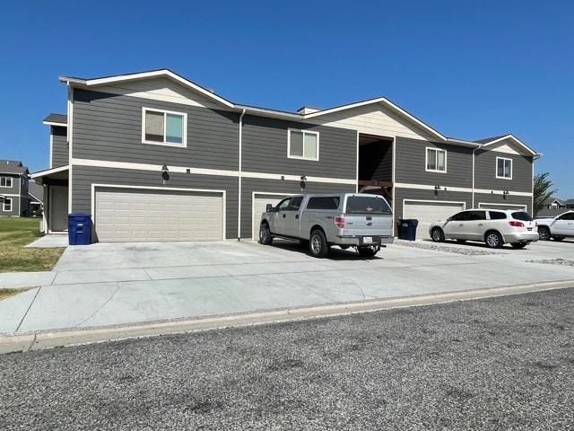 property at 1191 Longbow Ln