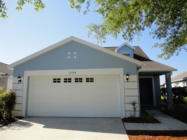 10528 Lakeside Vista Dr in Riverview, FL - Building Photo