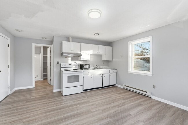 26 Old West Brookfield Rd in Warren, MA - Building Photo - Building Photo