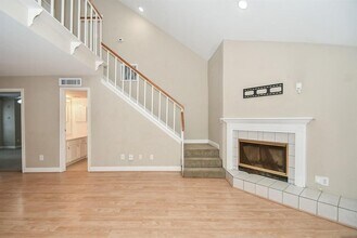 3150 Walnut Bend Ln in Houston, TX - Building Photo - Building Photo