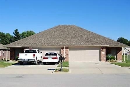 property at 1554 Willowbrook Dr