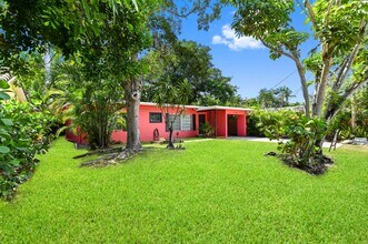 713 NE 17th Terrace in Fort Lauderdale, FL - Building Photo - Building Photo